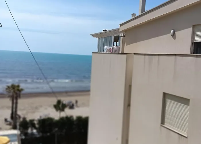 Seaside Deluxe Apartment